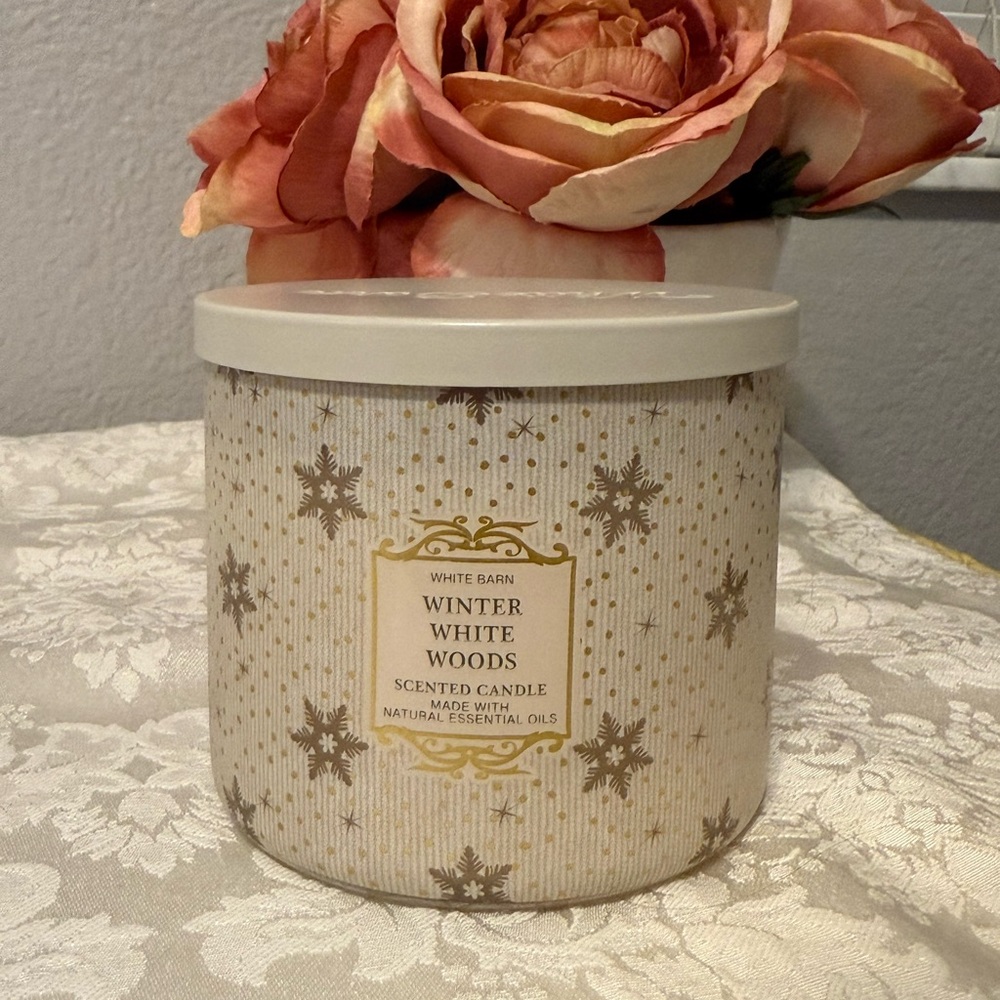 White Barn "Winter White Woods" 3-wick Scented Candle Fall Christmas NEW